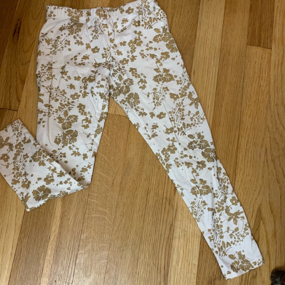 Girls leggings size medium